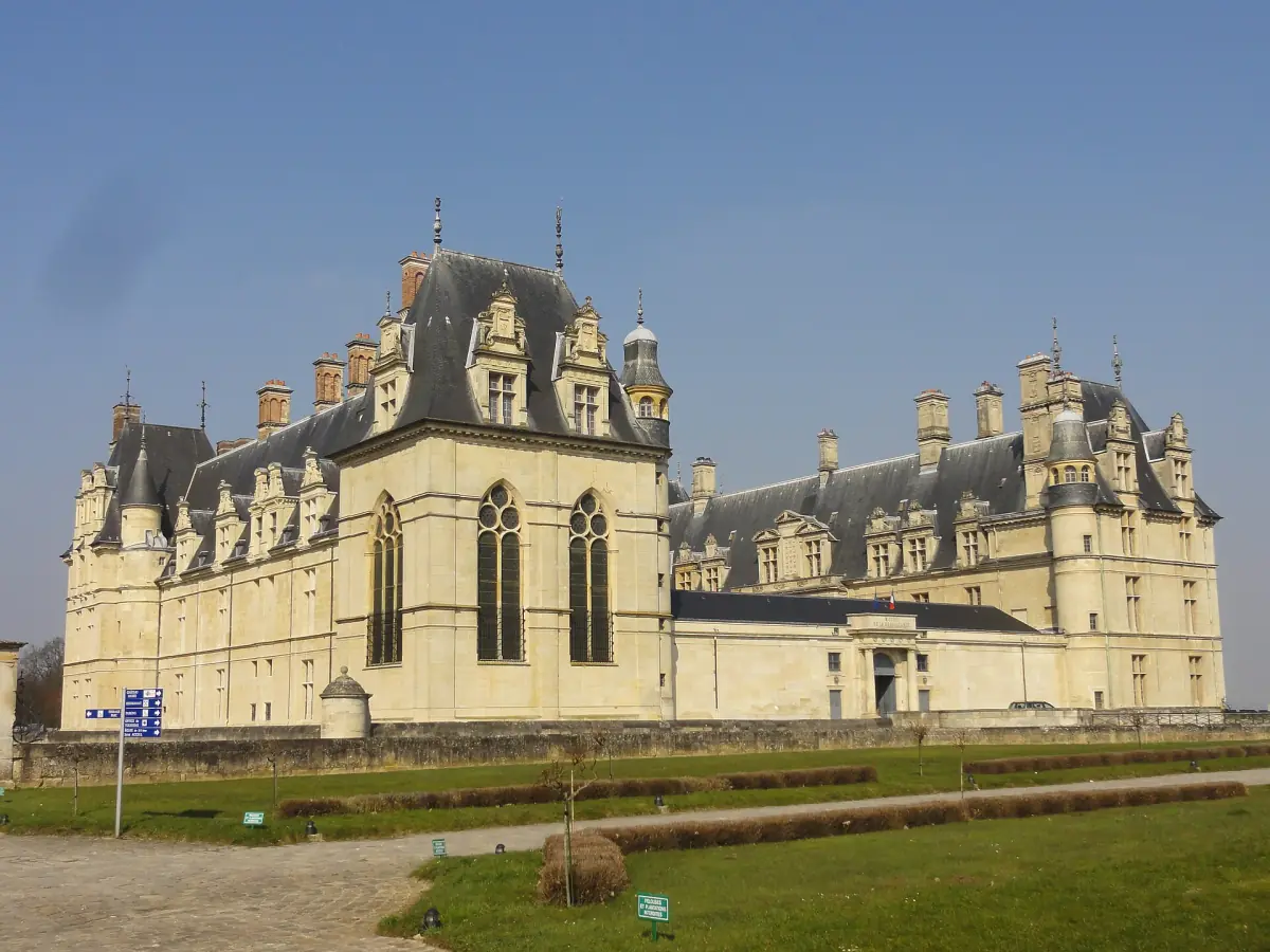 Le château d'Écouen et ses façades