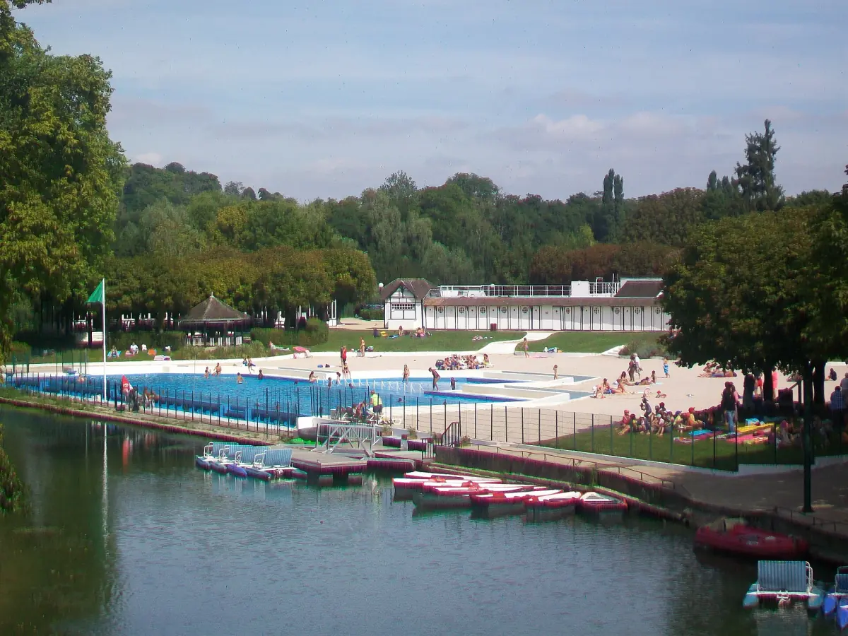 La plage fluviale de L'Isle-Adam au bord de l'Oise
